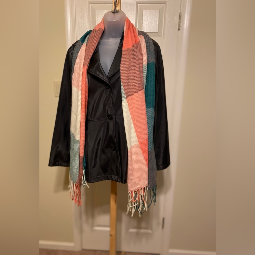 NWOT Unisex large plaid scarf (orange/green/cream/pink) w/fringes, Size:…